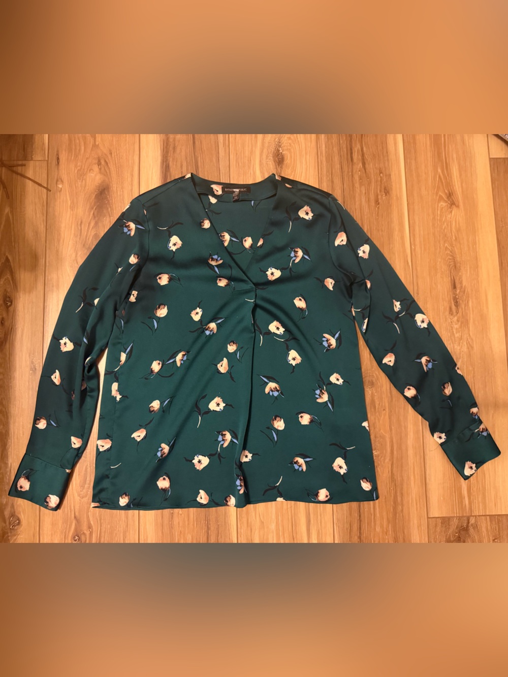 Banana Republic Teal Green Floral V-Neck Blouse